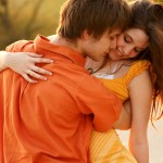 couple-hug