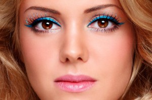 gallery_big_electric-blue-eyeliner-for-brown-eyes