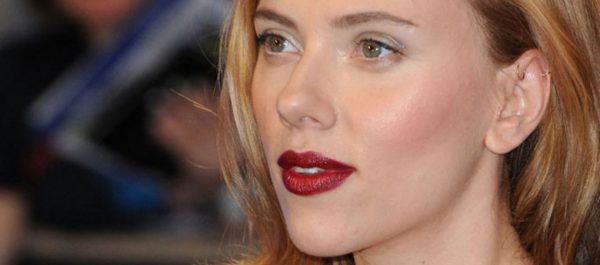 how-to-make-your-lips-look-bigger-498052_w1020h450c1cx526cy242