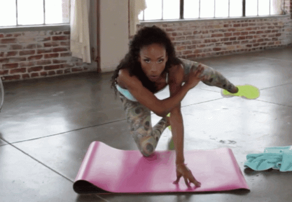 1405542688-around_the_world_abs_-_core_moves