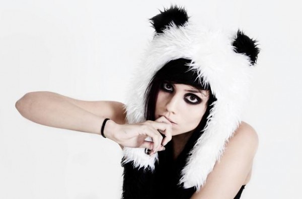 panda hat emo scene queen girl makeup pale smokey eyes black hair modell