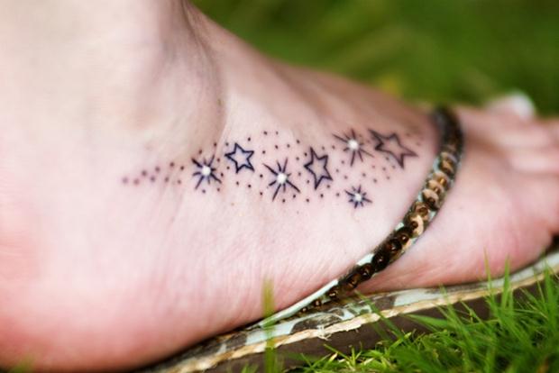 Shooting-Star-Tattoos-On-Right-Ankle-1