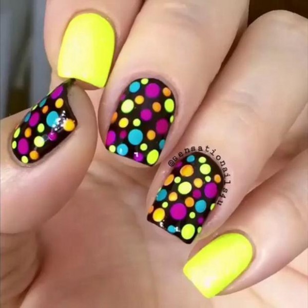colorful-dot-nail