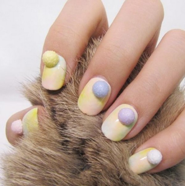 Pom-–-Pom-Nails-2 (Copy)