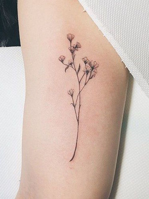 delicate-flower-tattoos-that-arent-naff-1476803959c8pl4