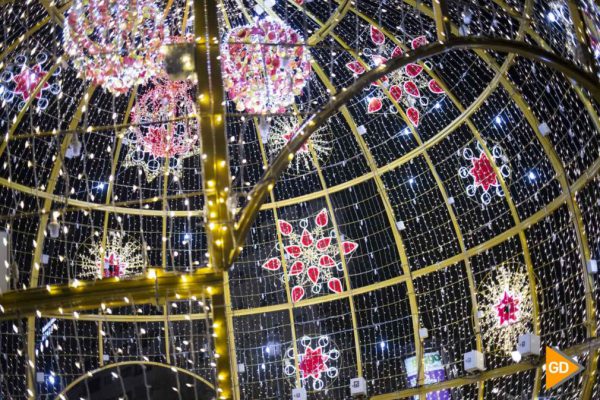 bola de luz de navidad en Granada